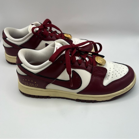 Nike Dunk Low SE Sisterhood Sneaker - Picture 5 of 9